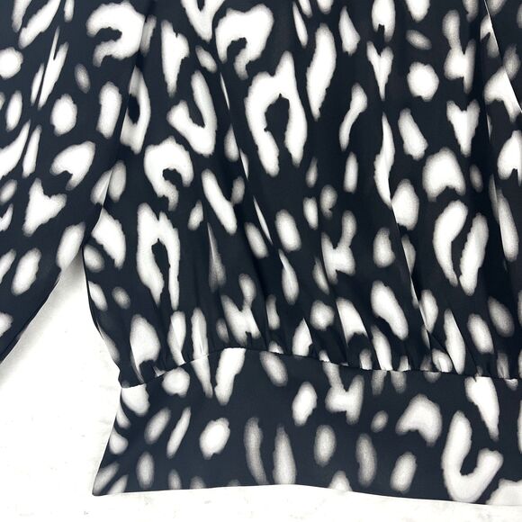 Bold Elements Wrap style Blouse Womens SZ XL Long sleeve Black White Boho Chic - Picture 12 of 16